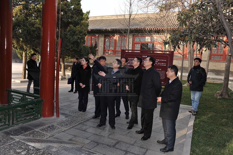 陕西省政府相关领导调研西安碑林博物馆(图2)